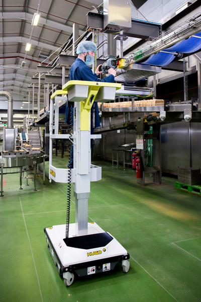 Hugo lift in industrial bakery doing line maintenance