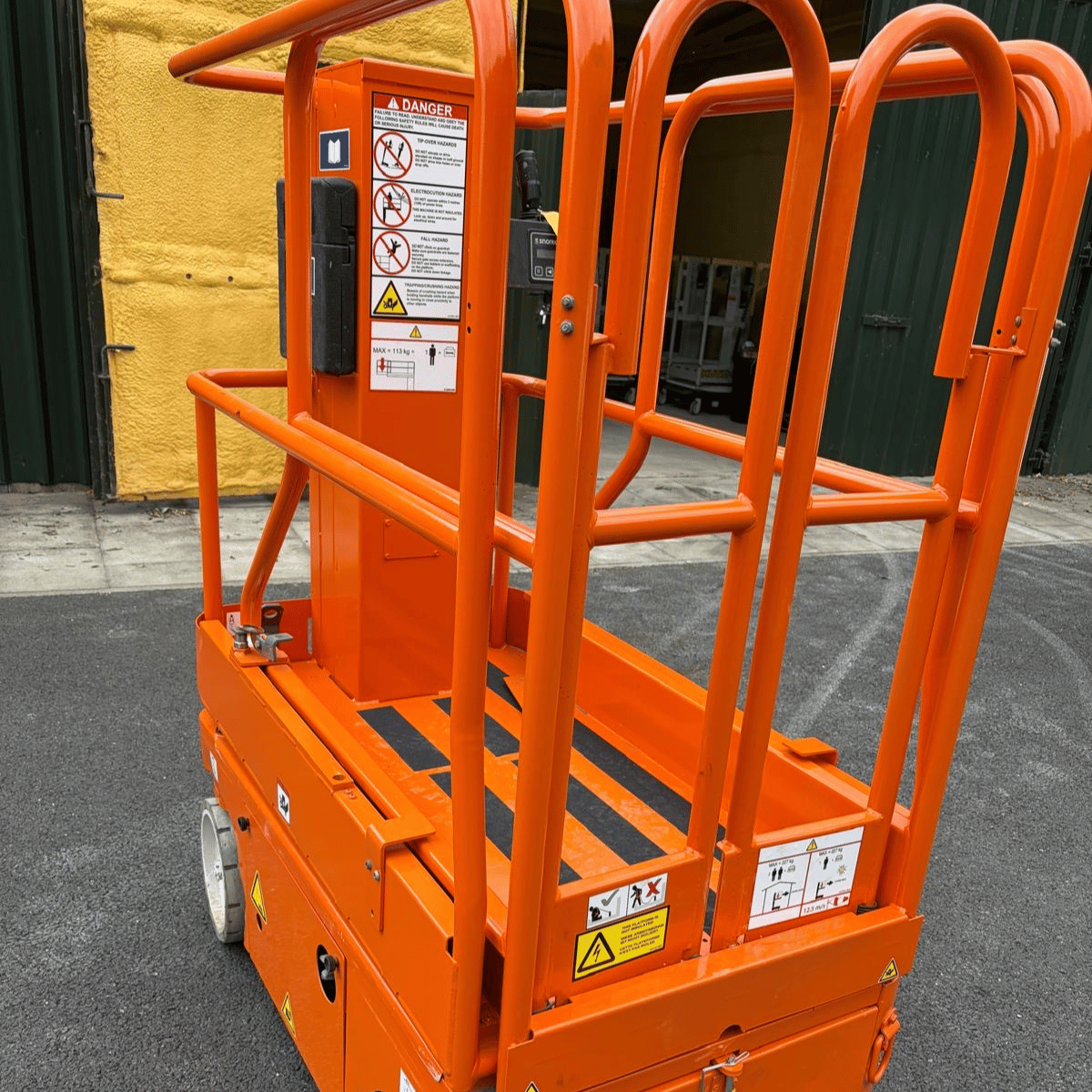 Pre-owned Snorkel TM12 (1)